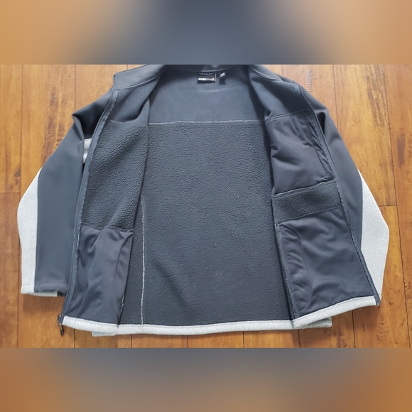 SOLD- Mens XL Swiss Tech Jacket - Picture 4 of 7